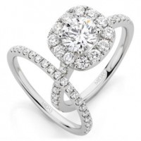 Brilliant Cut with Cushion Halo