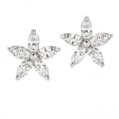 Elegant Set with Marquise Diamond