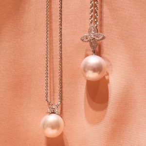 Are pearls in style?