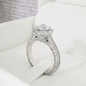 Diamond engagement ring