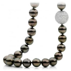 Black Tahitian Pearl Strand