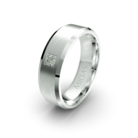 Traditional Bevelled Edged Ring with Dimaond (QF1546D)