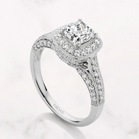 How to customise your cushion cut diamond engagement ring