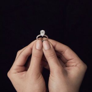 How to: Checking whether the diamond is real