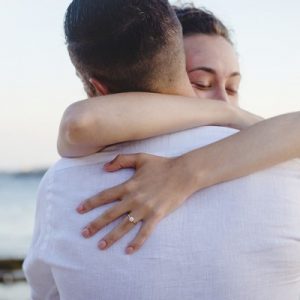 Engagement rings: Buying before vs after the proposal