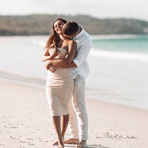 Ways to announce your engagement