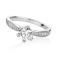 The Milgrain Edge Tapered Solitaire