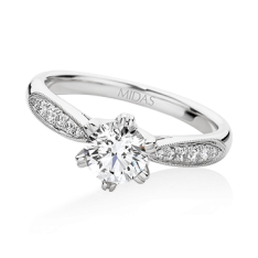 The Milgrain Edge Tapered Solitaire