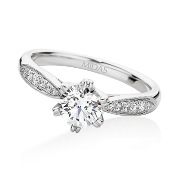The Milgrain Edge Tapered Solitaire