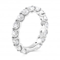 Round Brilliant Claw Set Band