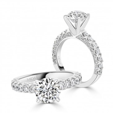 Round Classic Engagement Ring with Brilliant Diamond Shoulders