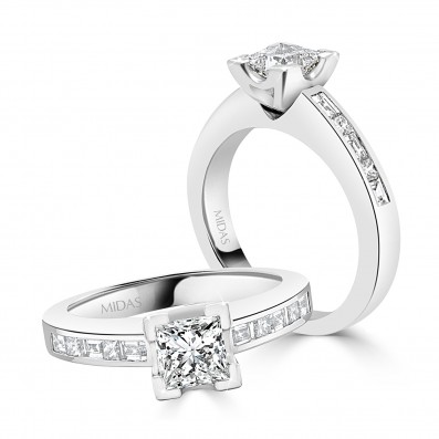 Princess Cut with Baguette Pavé Shoulders