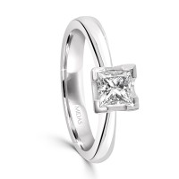 Elegant Princess Cut Solitaire Engagement Ring