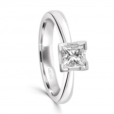 Elegant Princess Cut Solitaire Engagement Ring