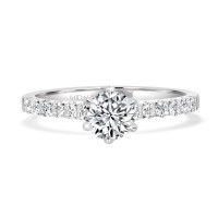 Round Brilliant Solitaire with Dazzling Diamond Shoulders