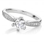 The Milgrain Edge Tapered Solitaire